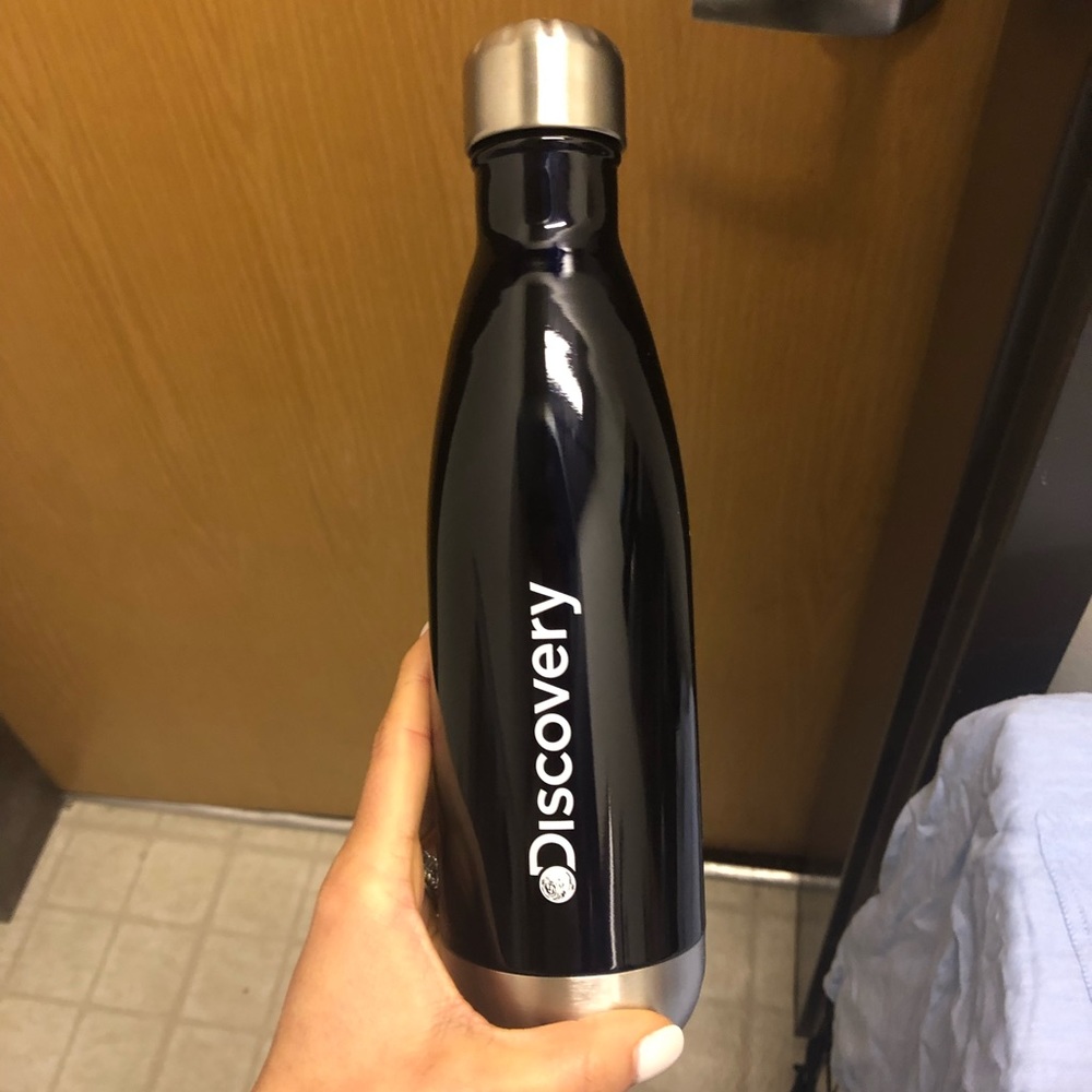 Navy Discovery channel swell bottle